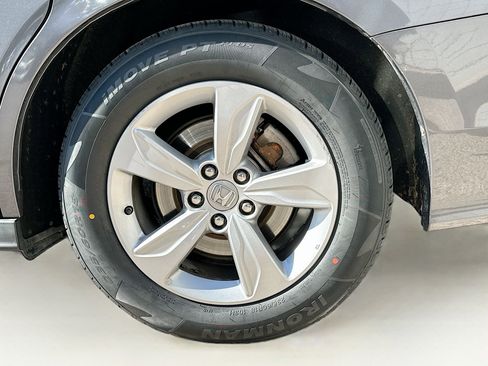 Used 2019 Honda Odyssey EX-L image 11