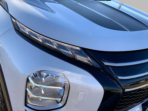 Used 2026 Mitsubishi Outlander AWD image 28