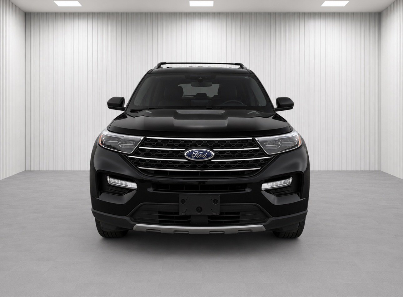 Used 2023 Ford Explorer XLT w/ Equipment Group 202A AWD/4WD image 8