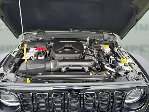 Used 2024 Jeep Wrangler Unlimited Sport AWD/4WD image 20