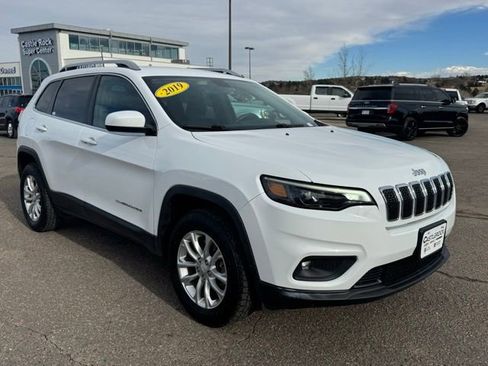 Used 2019 Jeep Cherokee Latitude w/ Popular Appearance Group image 8