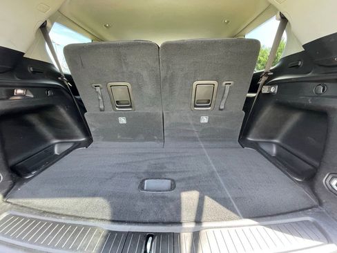 Used 2023 Jeep Grand Cherokee L Laredo AWD/4WD image 19