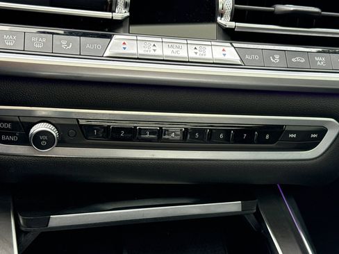 Used 2020 BMW X7 xDrive40i w/ Premium Package image 26