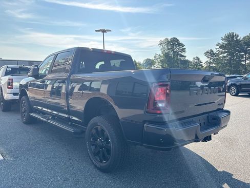 Used 2025 RAM 2500 Big Horn AWD/4WD image 7