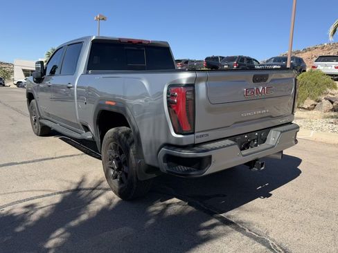Used 2026 GMC Sierra 3500 AT4 w/ AT4 Premium Plus Package AWD/4WD image 3