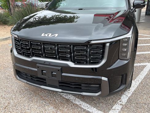 Used 2024 Kia Sorento SX Prestige w/ Sage Leather Package image 8