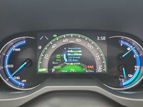 Used 2024 Toyota RAV4 SE image 17