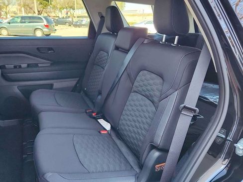 Used 2024 Nissan Pathfinder S FWD image 20