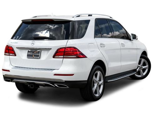 Used 2018 Mercedes-Benz GLE 350 w/ Premium 1 Package image 8