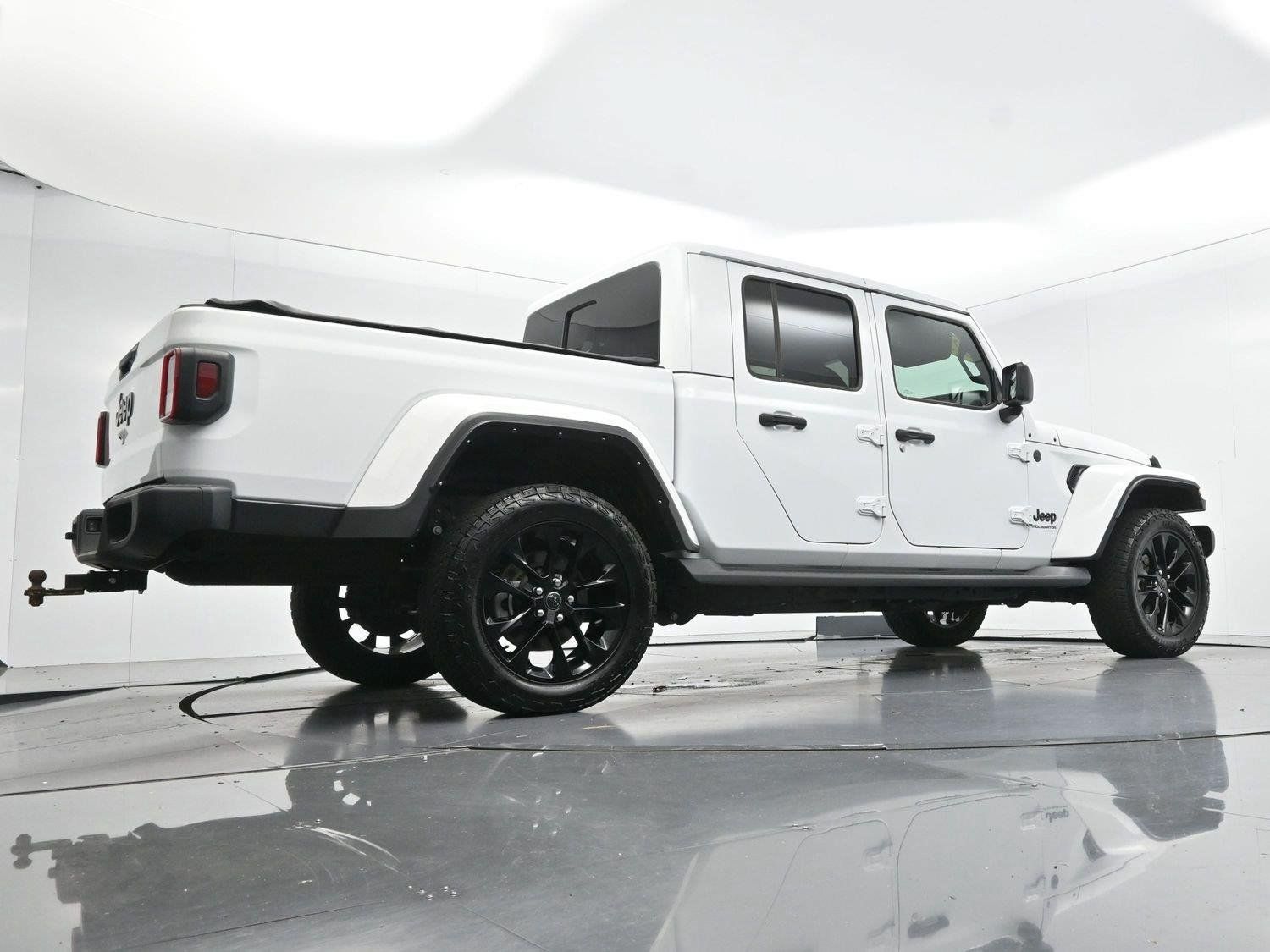 Used 2025 Jeep Gladiator Sport AWD/4WD image 47