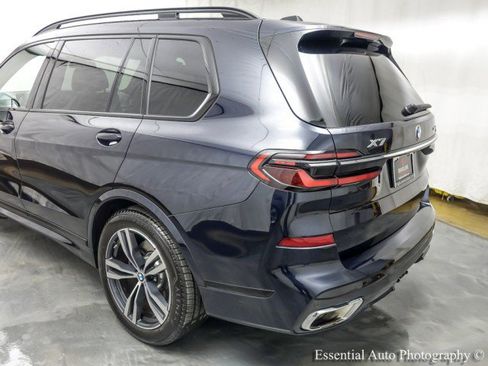 Used 2024 BMW X7 xDrive40i w/ M Sport Package image 9