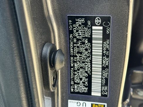 Used 2020 Toyota Prius Prime Limited w/ Carpet Mat Package FWD image 23