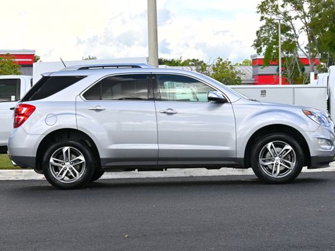 Used 2017 Chevrolet Equinox Premier w/ Enhanced Convenience Package image 7