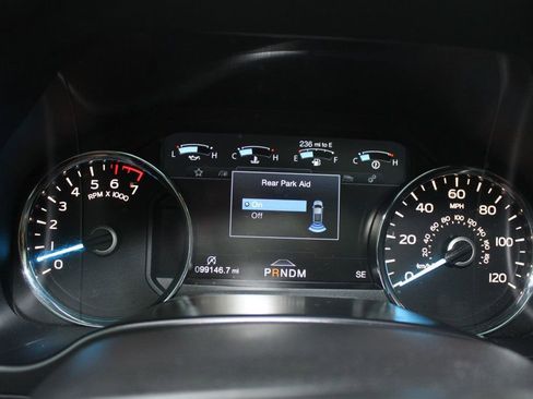 Used 2018 Ford F150 Platinum w/ Equipment Group 701A Luxury image 16