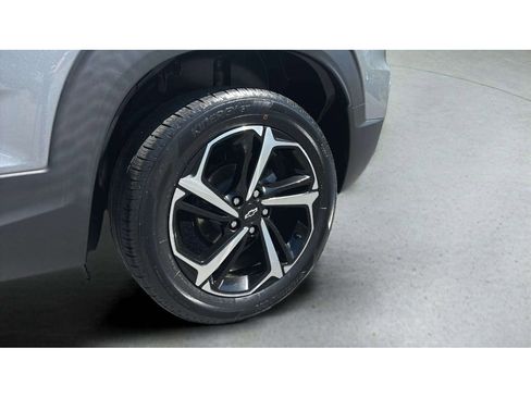 Used 2023 Chevrolet TrailBlazer RS w/ Convenience Package AWD/4WD image 21