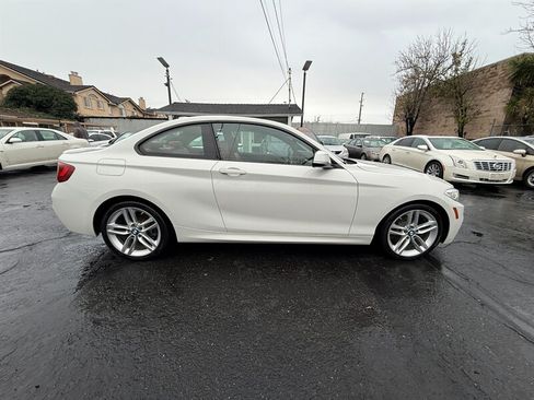 Used 2015 BMW 228i xDrive Coupe AWD/4WD image 4