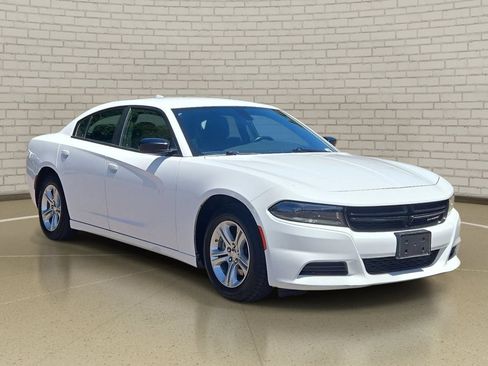 Used 2023 Dodge Charger SXT RWD image 3