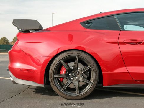 Used 2020 Ford Mustang Shelby GT500 w/ Carbon Fiber Track Pack image 10