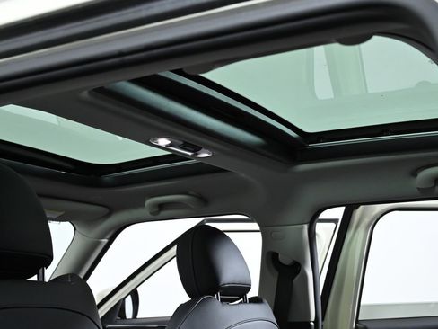 Used 2023 MINI Cooper Clubman S w/ Premium Package image 32