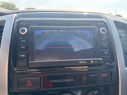 Used 2015 Toyota Tacoma 4x4 Double Cab w/ TRD Sport Package image 33