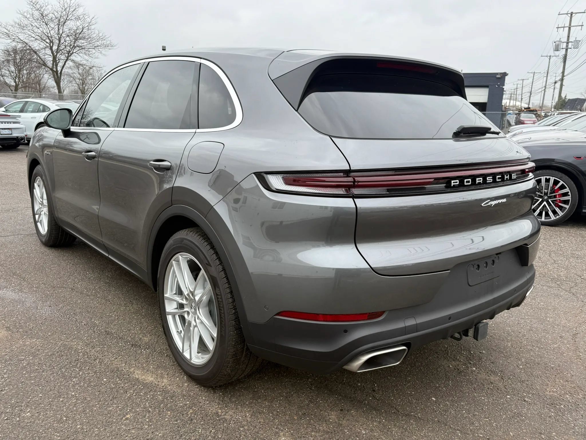 Used 2025 Porsche Cayenne E-Hybrid w/ Premium Package Plus AWD/4WD image 9