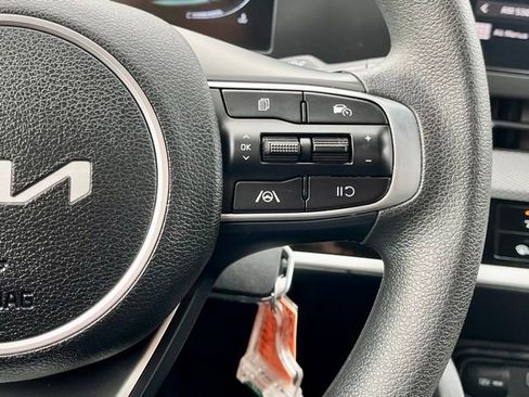 Used 2024 Kia Sportage LX image 23