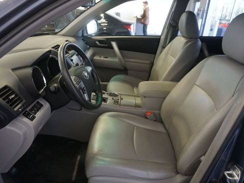 Used 2013 Toyota Highlander SE AWD/4WD image 17