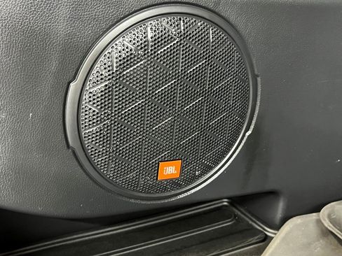 Used 2021 Toyota RAV4 XLE Premium image 13