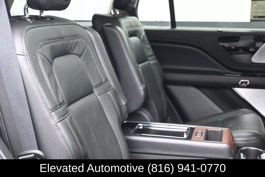 Used 2023 Lincoln Aviator Grand Touring w/ Equipment Group 301A AWD/4WD image 10