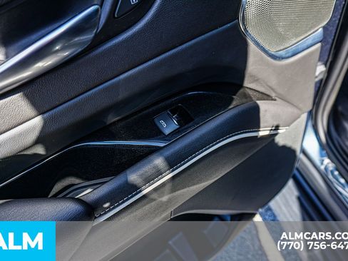 Used 2021 Cadillac Escalade Sport w/ Driver Assist Tech Package image 59