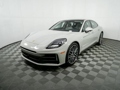 New 2026 Porsche Panamera RWD image 1