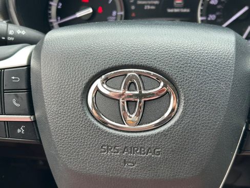 Used 2022 Toyota Highlander Platinum FWD image 42