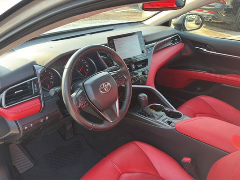 Used 2022 Toyota Camry XSE FWD image 17