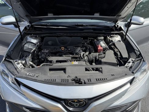 Used 2018 Toyota Camry LE FWD image 12