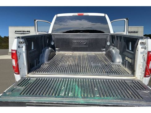 Used 2020 Ford F150 XLT w/ Equipment Group 302A Luxury AWD/4WD image 9