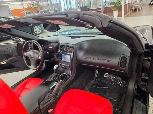 Used 2009 Chevrolet Corvette Convertible w/ Preferred Equipment Group RWD image 18