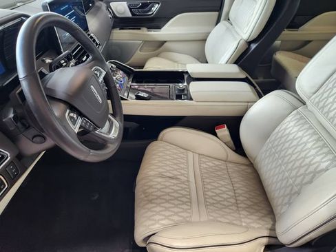 Used 2024 Lincoln Navigator L Black Label AWD/4WD image 11