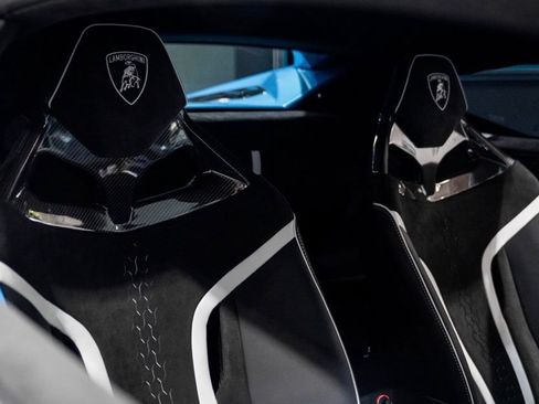 Used 2023 Lamborghini Huracan Tecnica RWD image 13