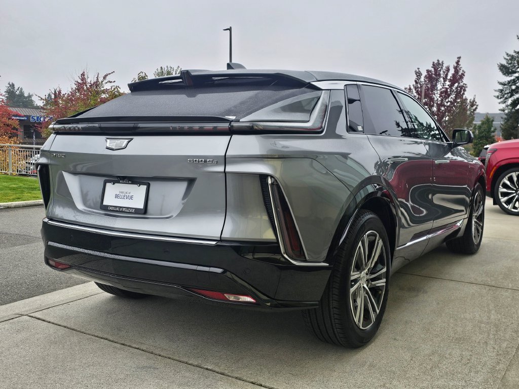 Certified 2024 Cadillac Lyriq Luxury AWD/4WD image 5