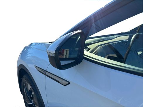 Used 2021 Volkswagen ID.4 Pro S w/ ID.4 Protection Package (IPT) image 43