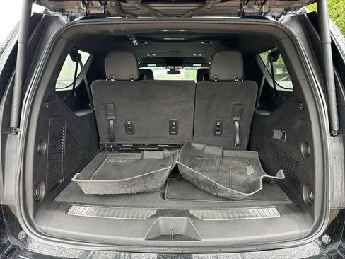 Used 2023 Chevrolet Suburban RST AWD/4WD image 25