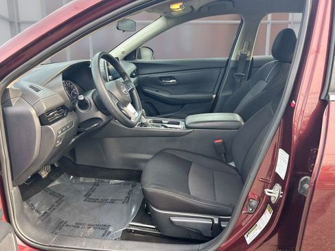 Used 2024 Nissan Sentra SV image 11