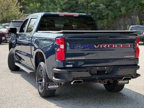 Used 2021 Chevrolet Silverado 1500 Custom Trail Boss AWD/4WD image 3