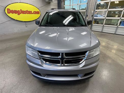 Used 2019 Dodge Journey SE image 8