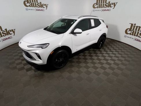 Certified 2025 Buick Encore GX Sport Touring w/ Comfort Package FWD image 4