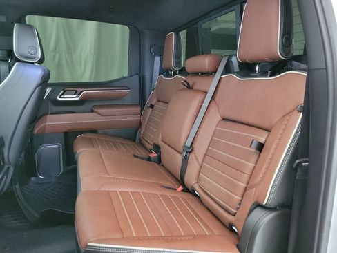 Certified 2026 GMC Sierra 1500 Denali Ultimate AWD/4WD image 10