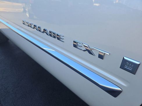 Used 2008 Cadillac Escalade EXT Luxury image 53