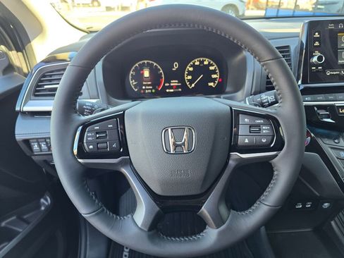 New 2026 Honda Odyssey Touring image 21