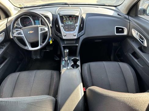 Used 2017 Chevrolet Equinox LT w/ Convenience Package image 13