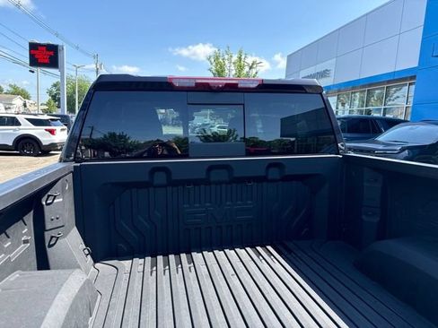 Used 2025 GMC Sierra 1500 Denali w/ Denali Reserve Package AWD/4WD image 12